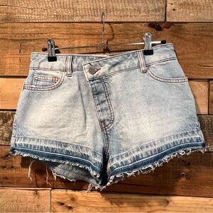 Asymmetrical jean shorts